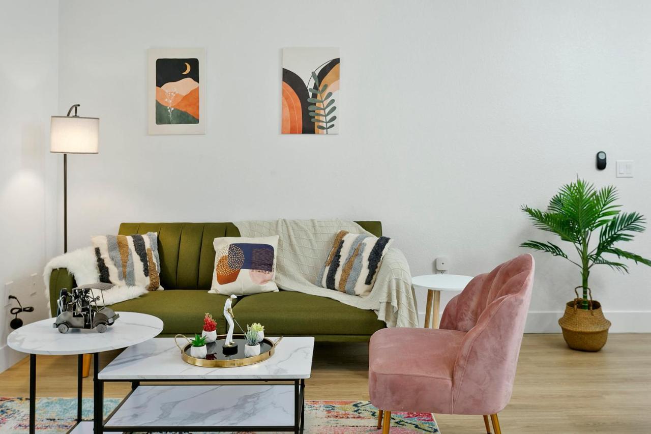 Cozysuites Glendale By The Stadium With Pool 06 Bagian luar foto