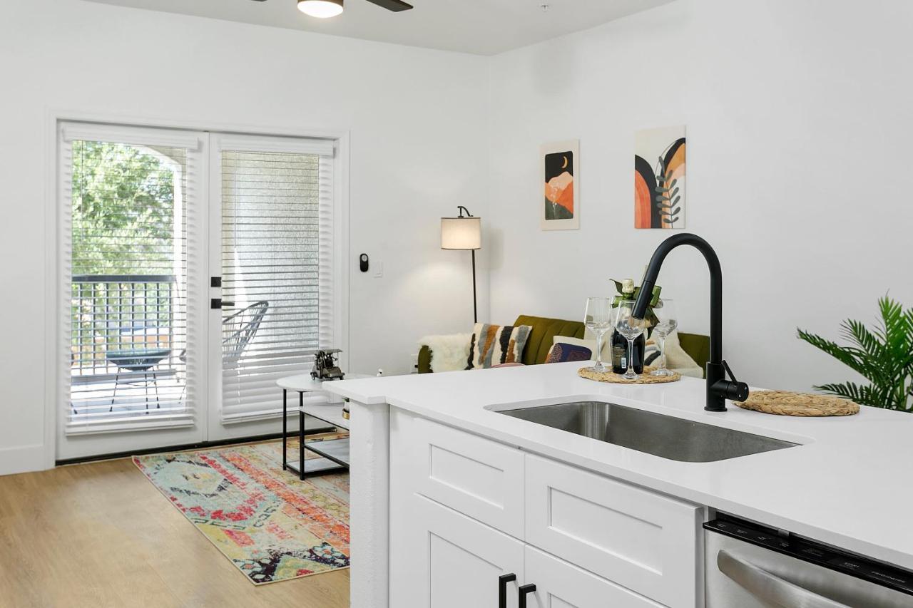 Cozysuites Glendale By The Stadium With Pool 06 Bagian luar foto