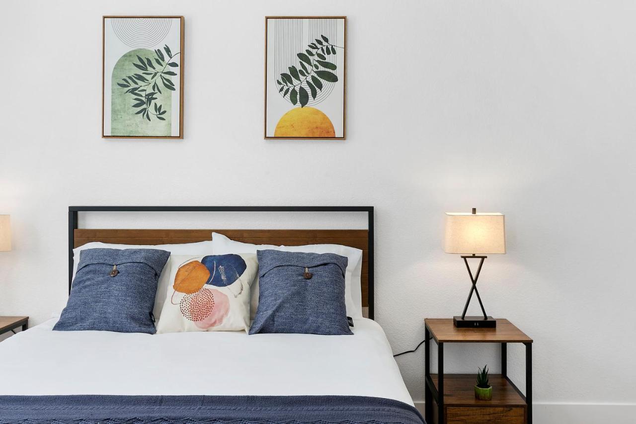 Cozysuites Glendale By The Stadium With Pool 06 Bagian luar foto